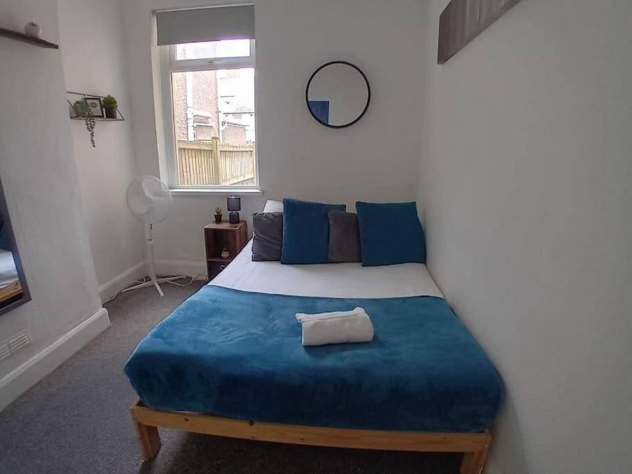 Large Family Home Central Location 3 Double Bedrooms And 1 Single Bedroom Cardiff Exterior foto