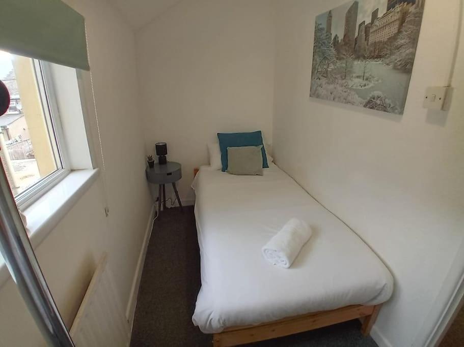 Large Family Home Central Location 3 Double Bedrooms And 1 Single Bedroom Cardiff Exterior foto
